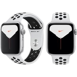 Apple Watch Series 5 (2019) GPS 44 mm - Aluminium Silber - Nike Sportarmband Weiß/Schwarz