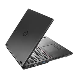 Fujitsu LifeBook E558 15" Core i3 2.7 GHz - SSD 256 GB - 8GB QWERTZ - Deutsch