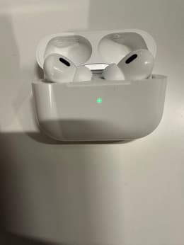 vuse go günstig kaufen Apple Airpods (Huom vasen kuuloke toimii normaalisti)